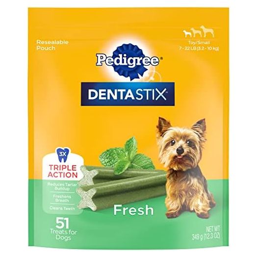 PEDIGREE DENTASTIX Dental Dog Treats for Toy/Small Dogs Fresh Flavor Dental Bones, 12.66 oz. Pack (51 Treats)