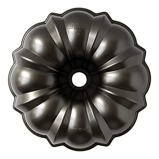 Nordic Ware Pro Cast Original Bundt Pan, 12 Cup, Grey