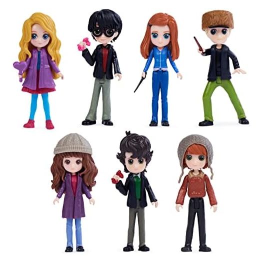 Wizarding World Harry Potter, Magical Minis Hogsmeade Collector Set with 7 Figures, Kids Toys for Girls and Boys Ages 6 and up