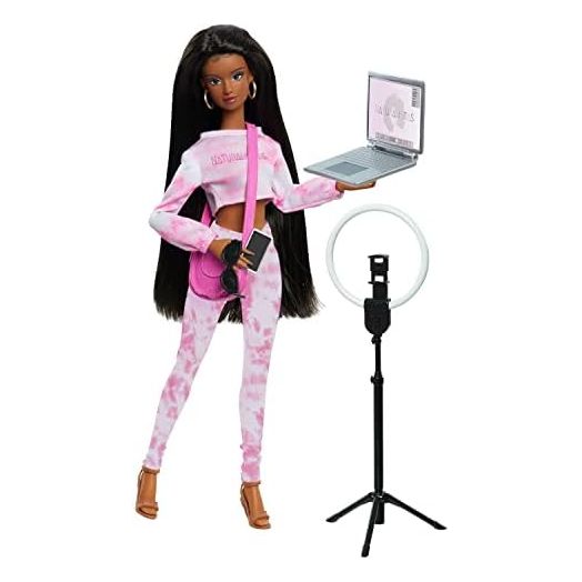 Naturalistas 11.5-inch Grace Fashion Doll and Accessories with 4B Textured Hair, Medium Brown Skin Tone, Deluxe Influencer Set