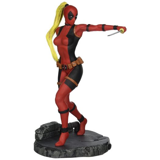 Diamond Select Toys Marvel Gallery Lady Deadpool PVC Figure