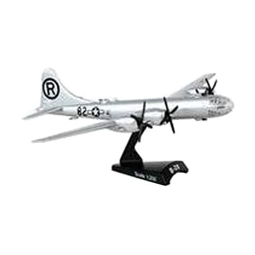 Daron Worldwide Trading B-29 Superfortress Enola Gay Vehicle (1:200 Scale)