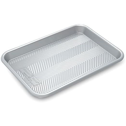 Nordic Ware 45370 Prism Quarter Sheet, Metallic