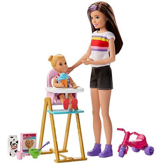 Barbie Skipper Babysitters Inc. Feeding Playset with Babysitting Skipper Doll, Toddler Doll with Feeding Feature, High Chair, Tricycle and Food-Themed Accessories for Kids 3 to 7 Years Old